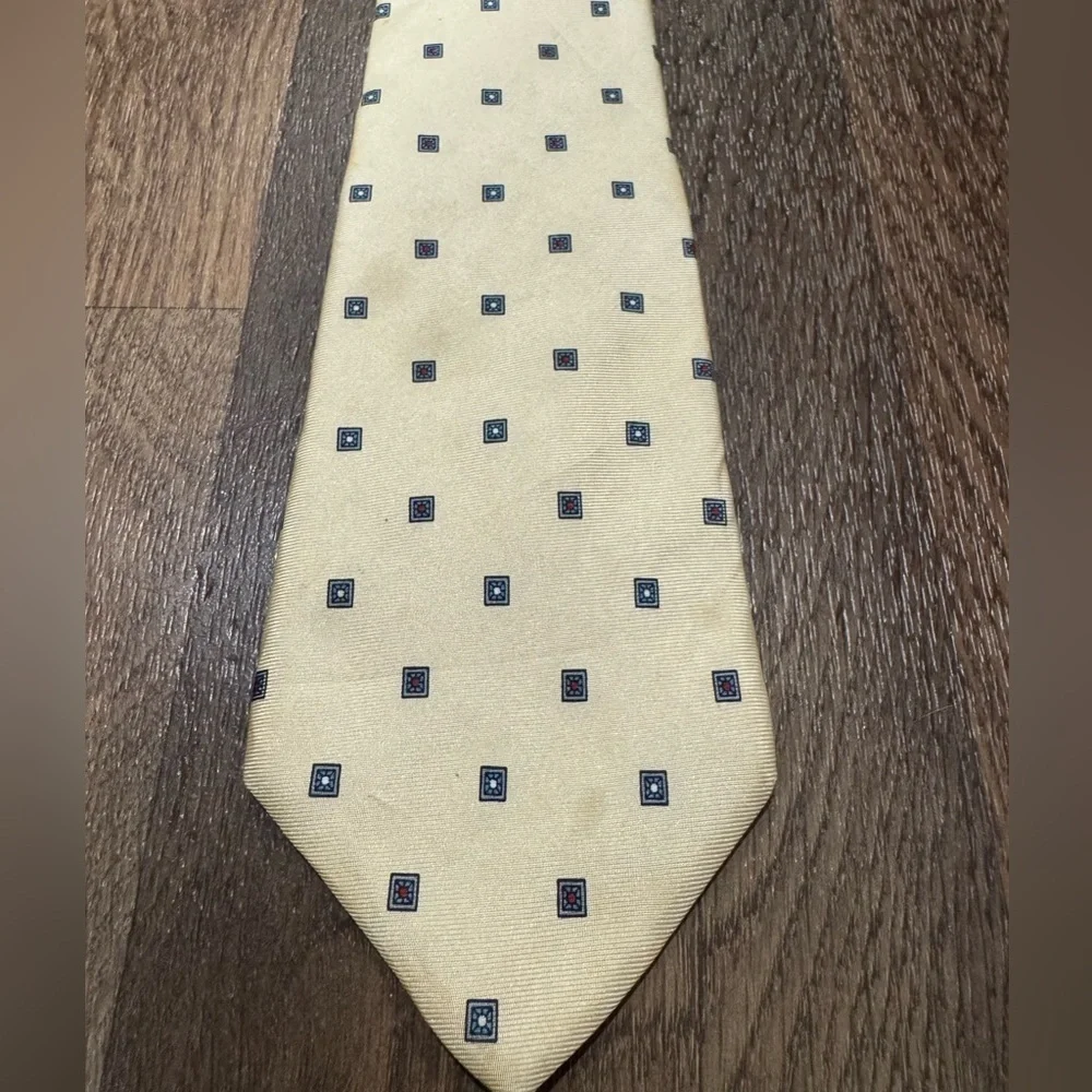 Christian Dior Tie 100% Silk Made in USA Cream Square Pattern